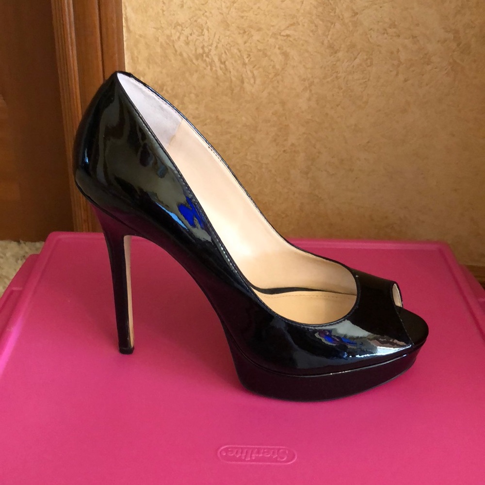 Vince Camuto Pumps - Picture 3 of 7